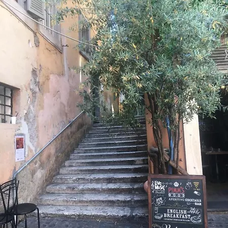 Happy Trastevere アパート ローマ